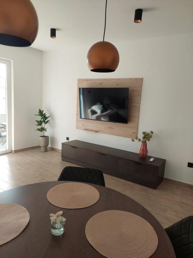Apartmani Diana Biograd Na Moru Eksteriør billede