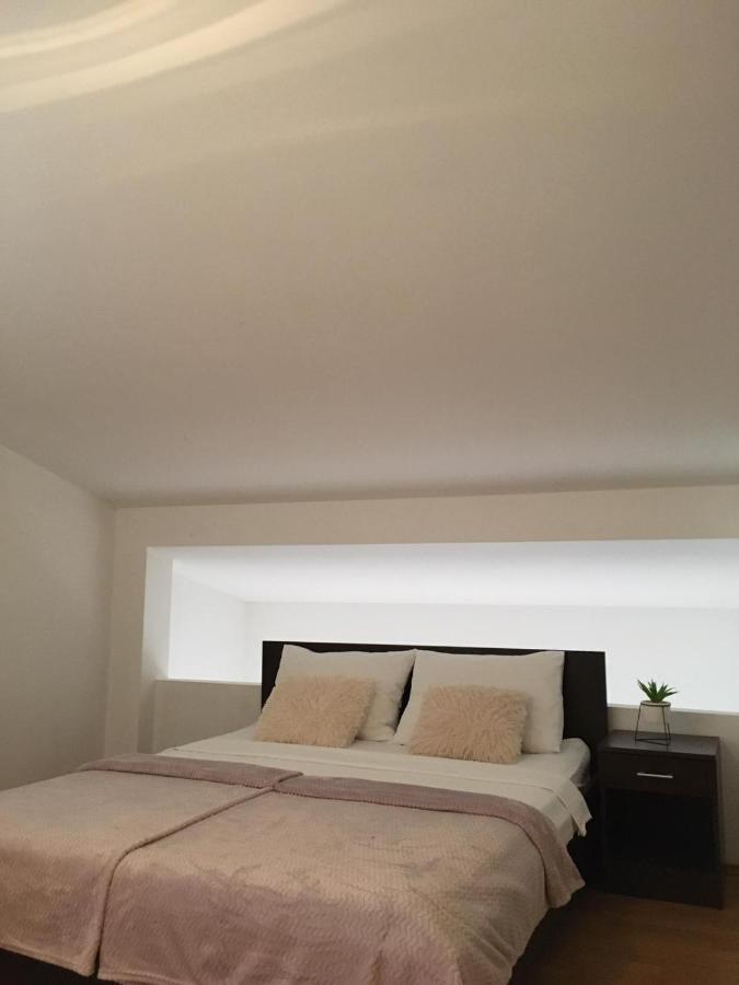 Apartmani Diana Biograd Na Moru Eksteriør billede