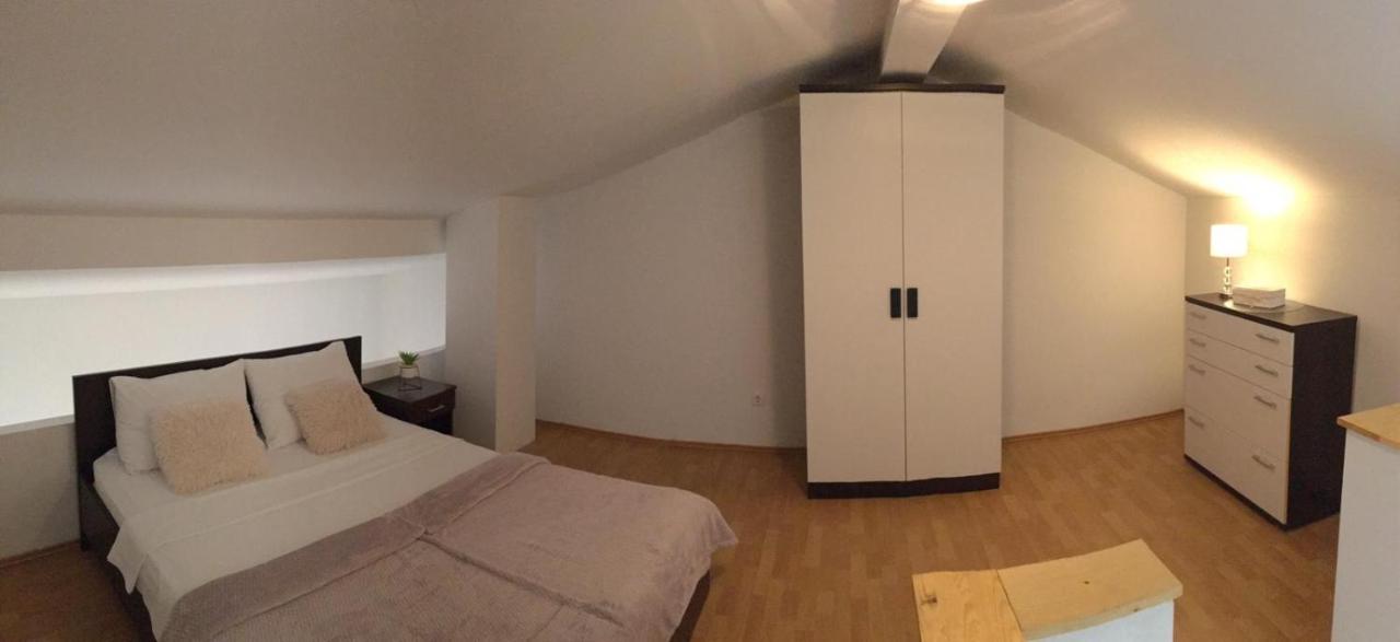 Apartmani Diana Biograd Na Moru Eksteriør billede